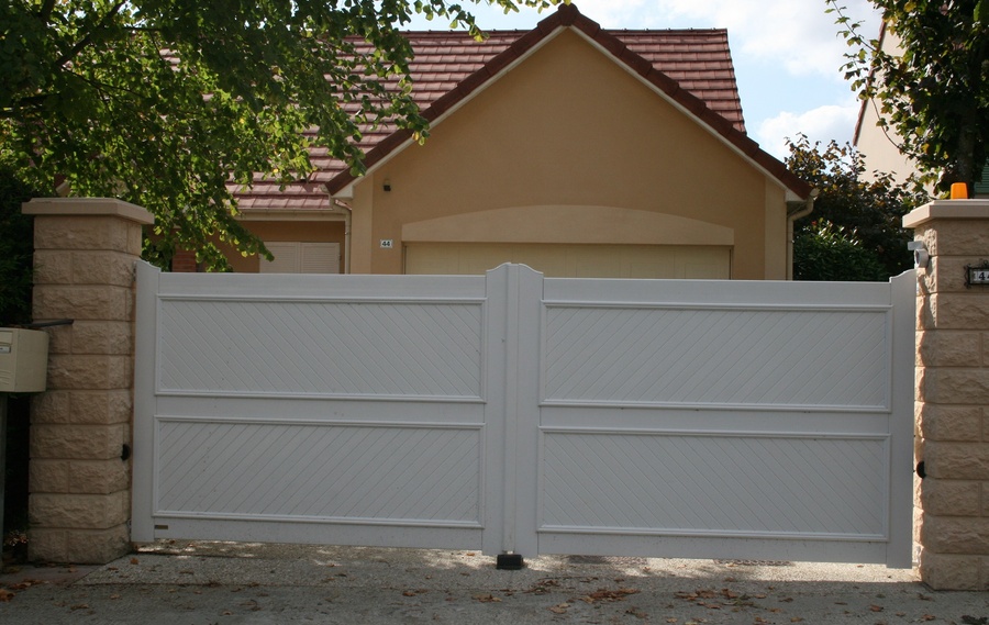 Nos modèles de portails PVC à Montgeron